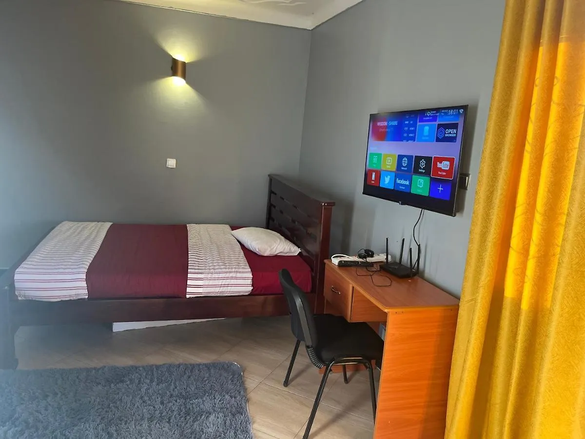 Spiti Suites カンパラ